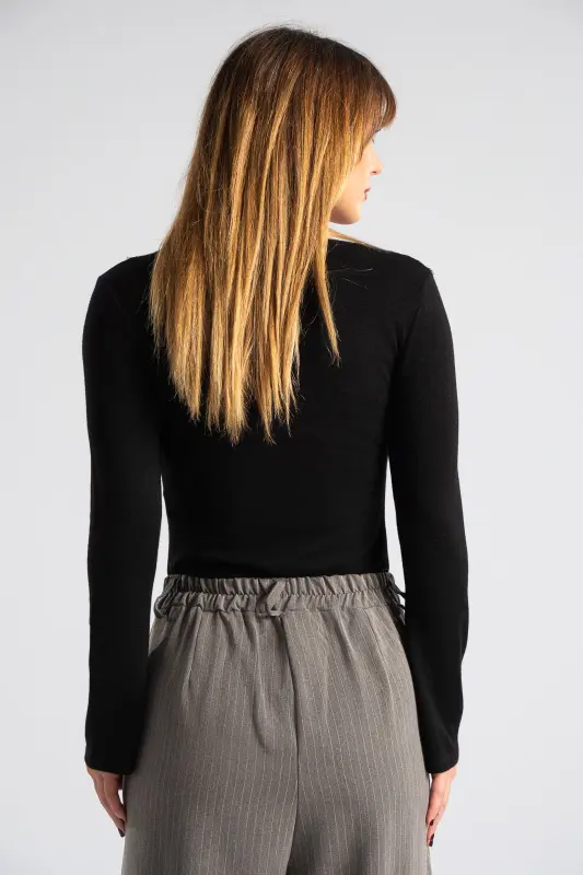 Μπλούζα V Λεπτομέρεια Δαντέλα