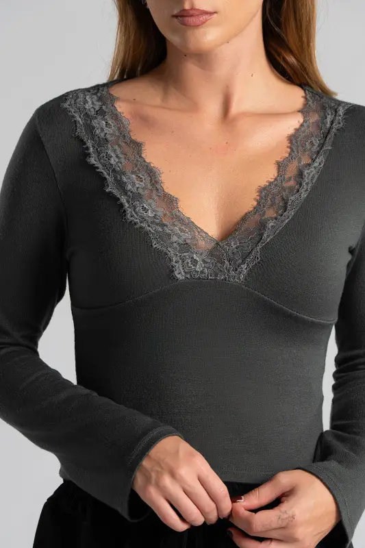 Blouse V-neck Lace Detail