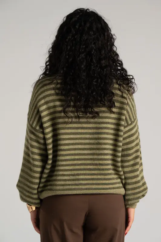 Loose-fitting Turtleneck Sweater Striped 