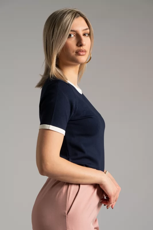 Blouse Color Detail