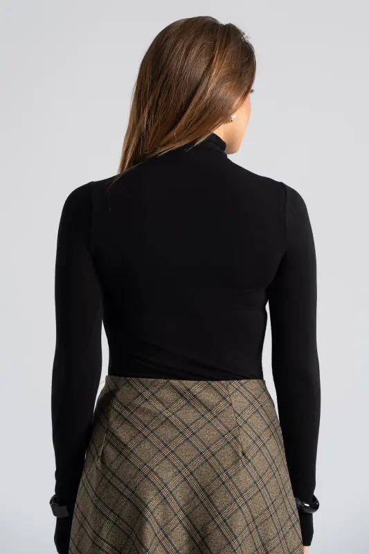 Blouse Turtleneck Basic Solid Color