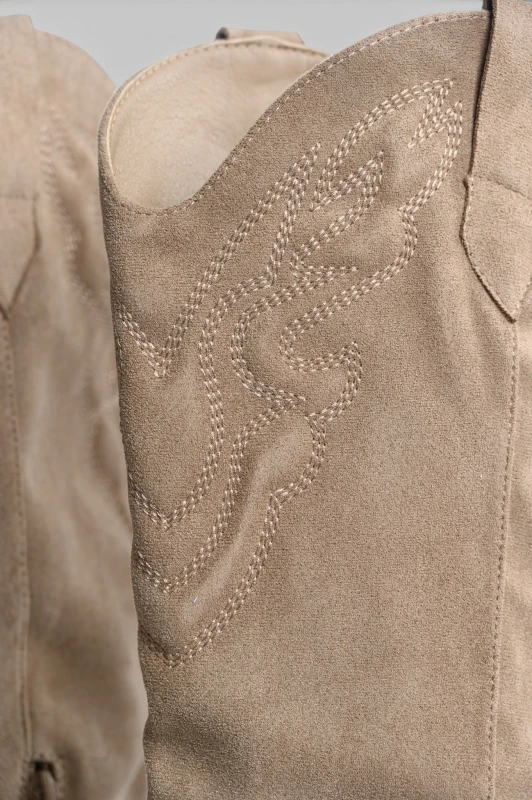 Μπότα Suede με Κέντημα