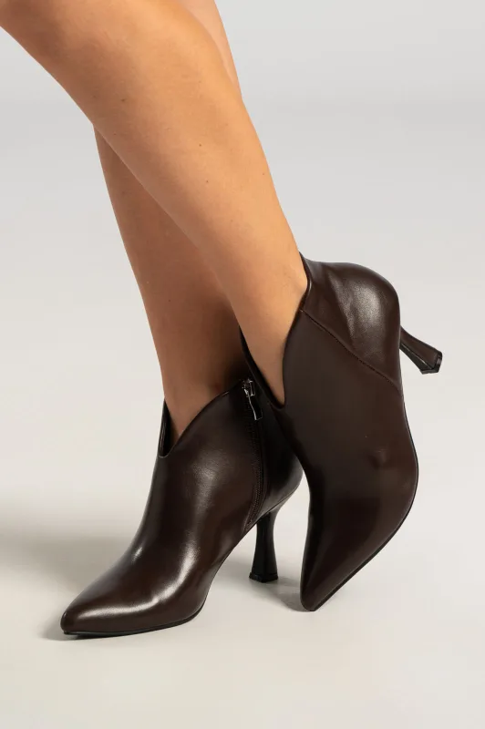 Boot Pointed with Zipper Cut Out