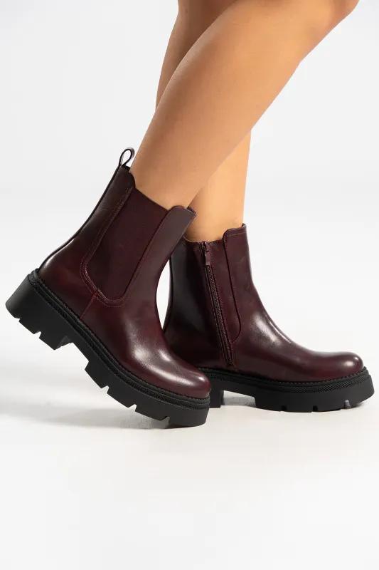 Boots Elastic Detail