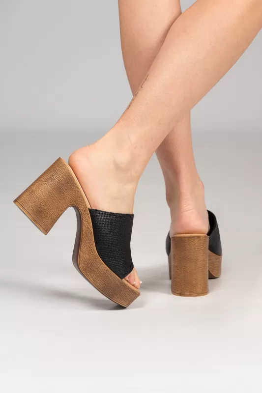 Mules Faye