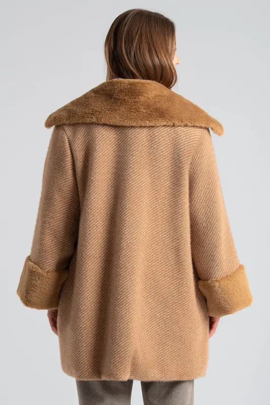 Coat Solid Color Furry Details