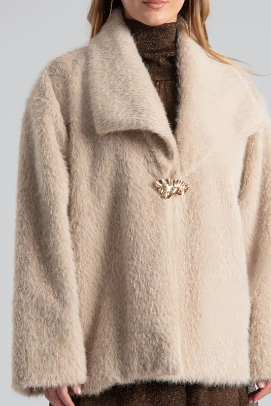 Πανωφόρι Fluffy Καρφίτσα