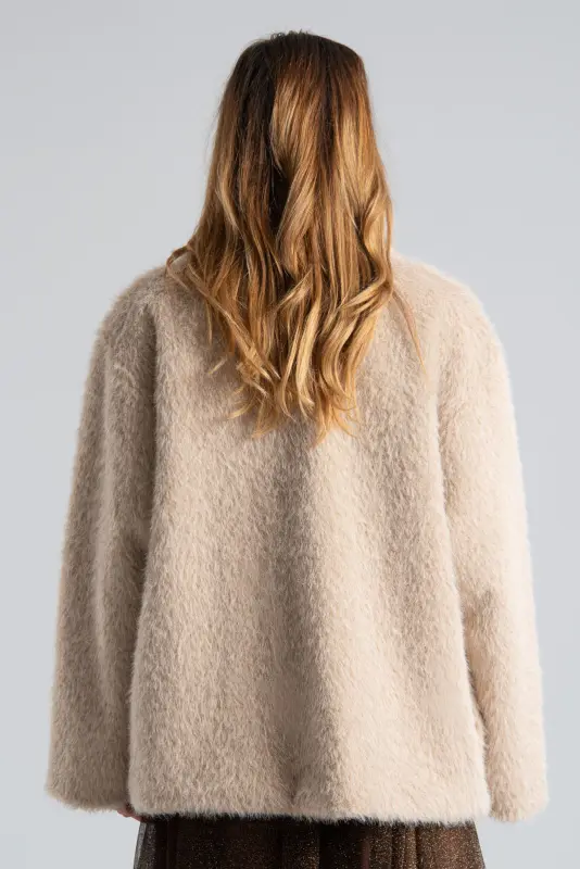 Πανωφόρι Fluffy Καρφίτσα