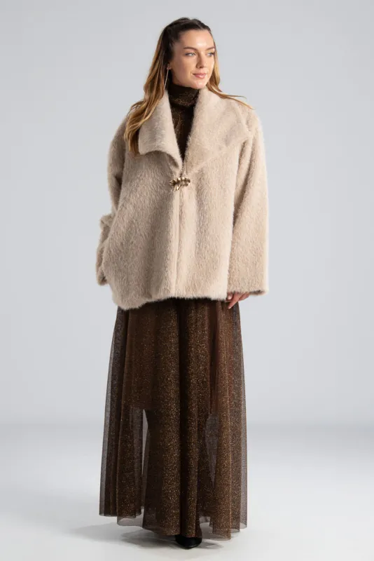 Πανωφόρι Fluffy Καρφίτσα