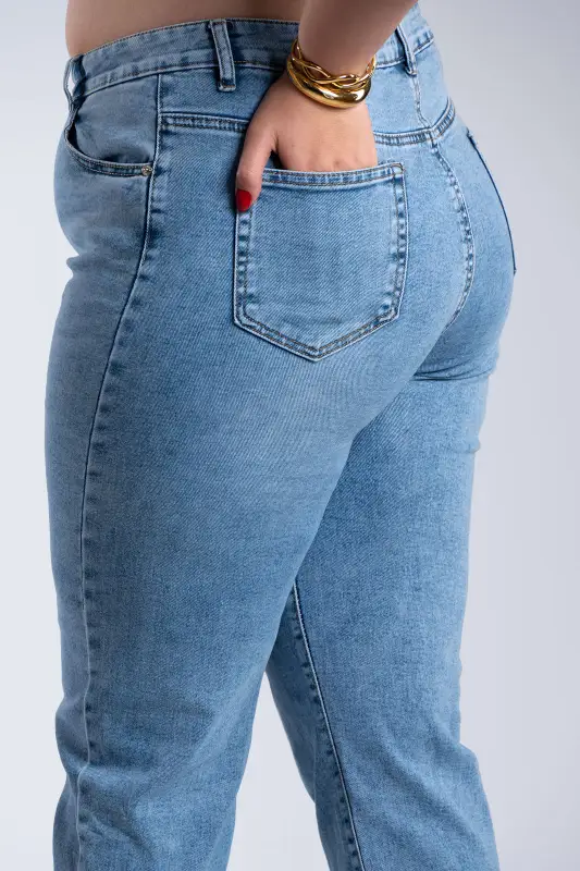 Tapered Fit Denim Pants 