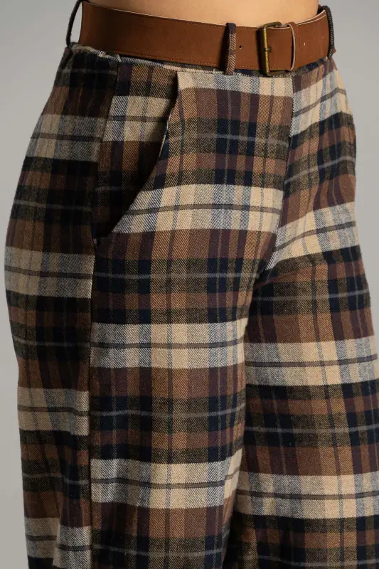 Slouchy Checkered Belted Pants
