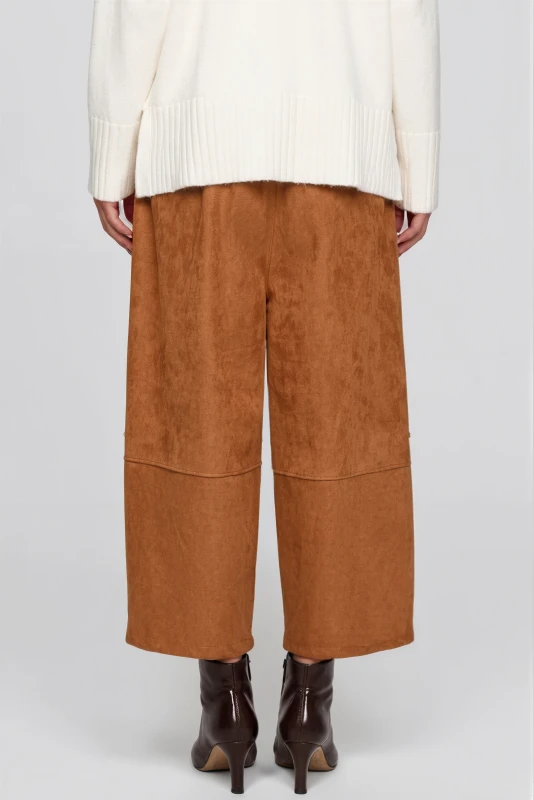 Pants Suede with a Belt