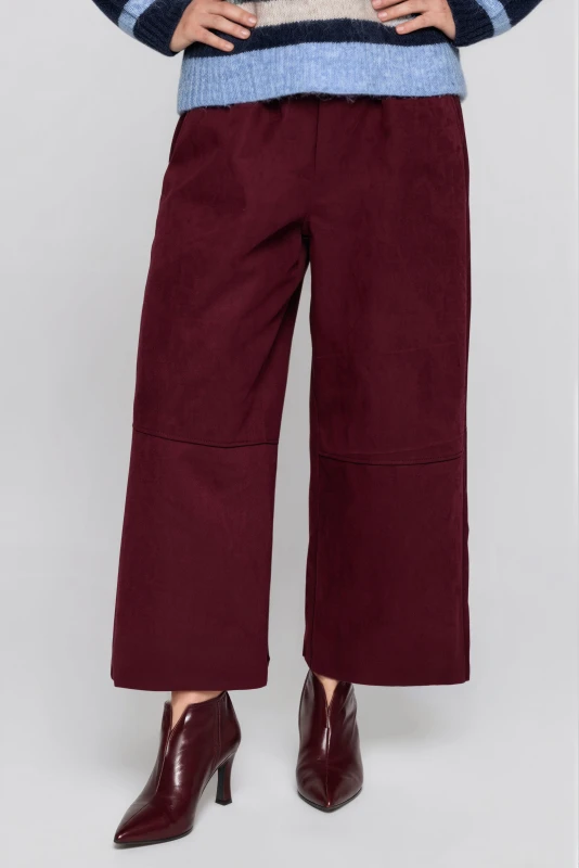 Pants Suede with a Belt