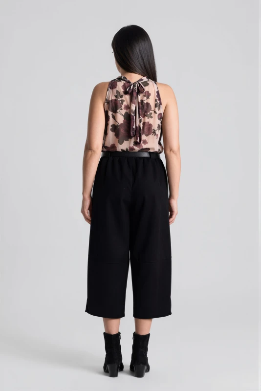 Pants Suede with a Belt