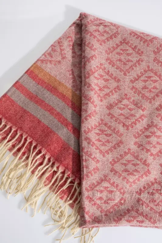Pashmina Rhombuses
