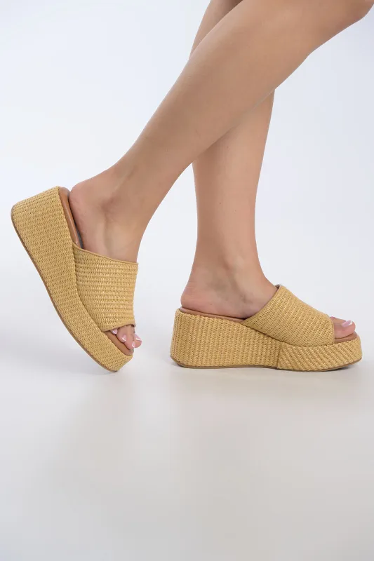 Slides Platforms Straw Texture