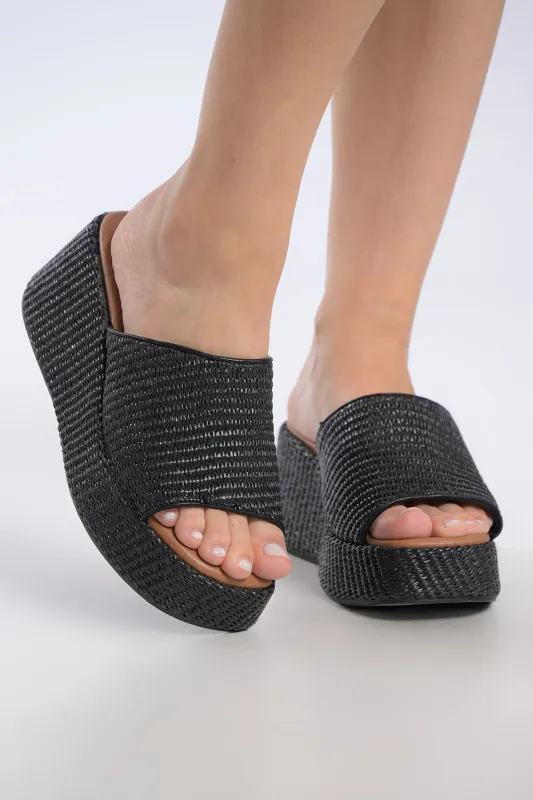 Slides Platforms Straw Texture