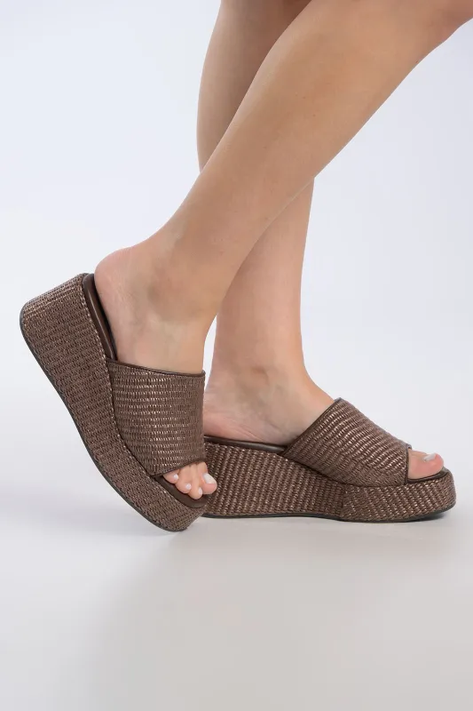 Slides Platforms Straw Texture