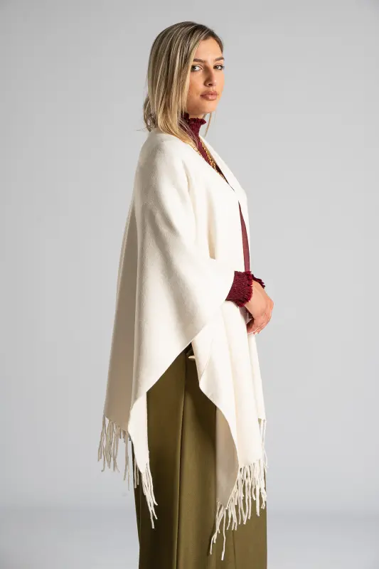 Poncho Asymmetrical Fringes