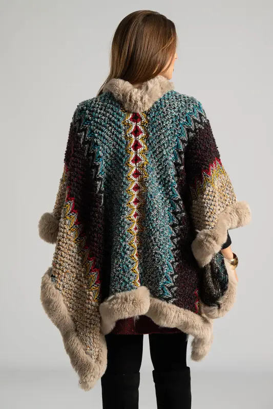 Poncho Knitted Wool Details