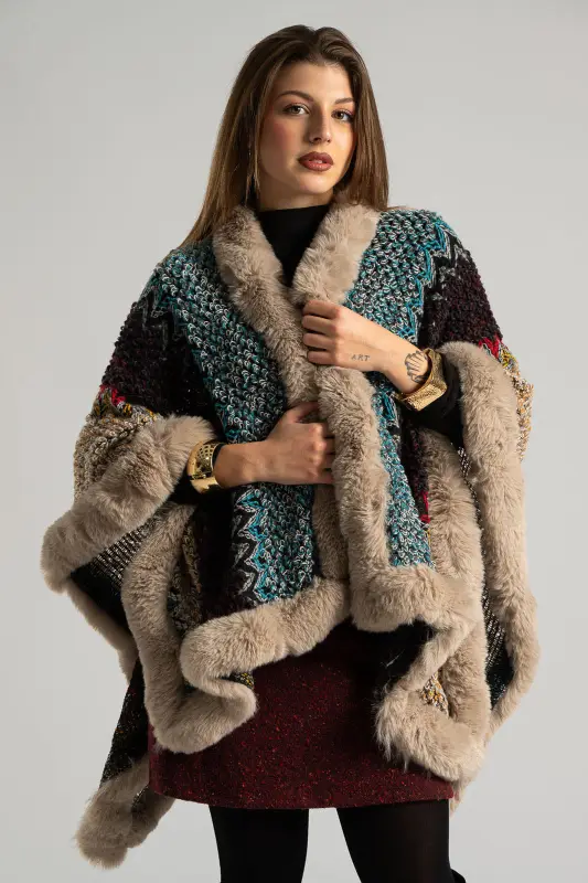 Πόντσο Πλεκτό Γούνινες Λεπτομέρειες