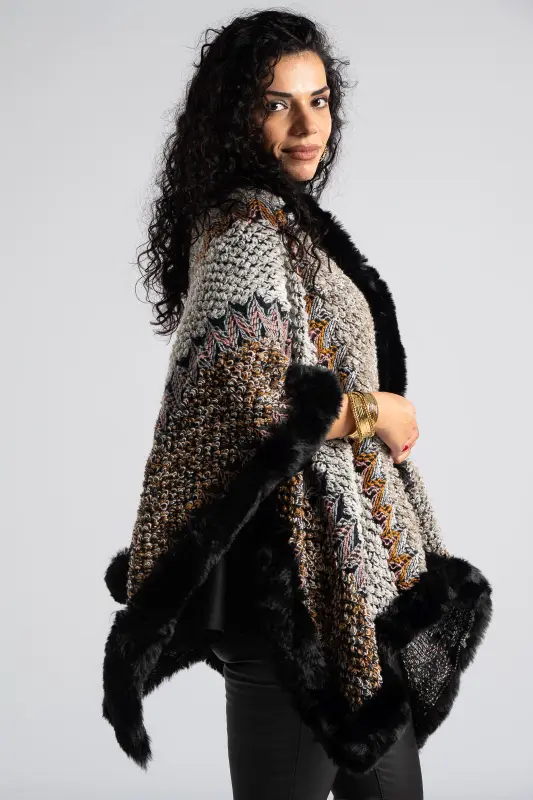 Πόντσο Πλεκτό Γούνινες Λεπτομέρειες