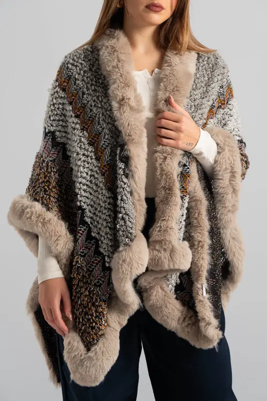 Poncho Knitted Wool Details