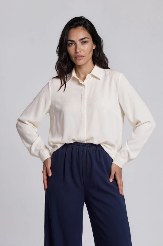 Shirt With Pleat