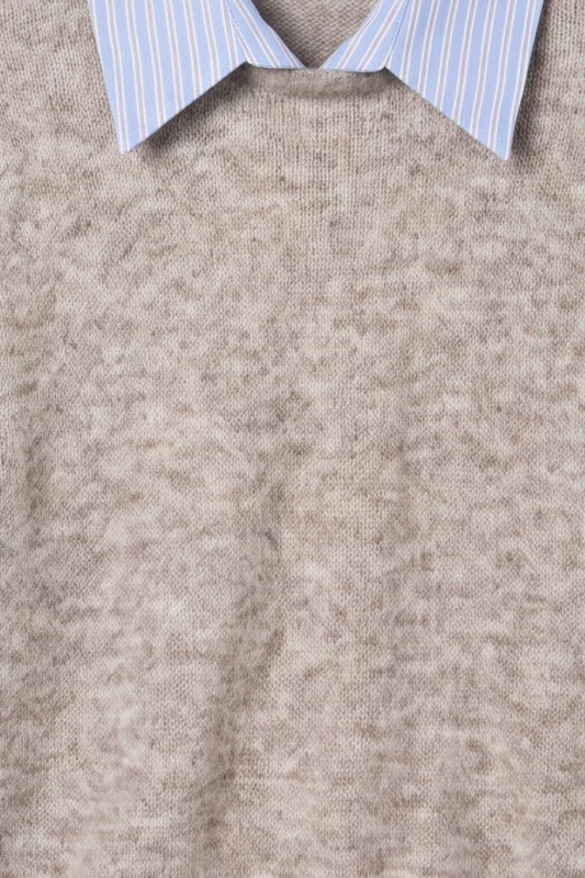 Sweater Melange with Detachable Collar
