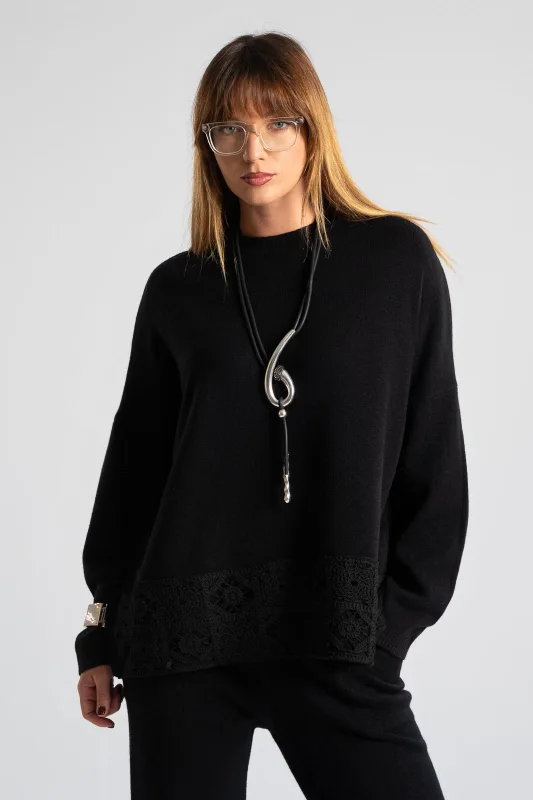 Set Blouse With Lace Pants