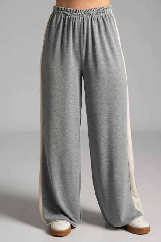 Set Blouse-Pants Color Details