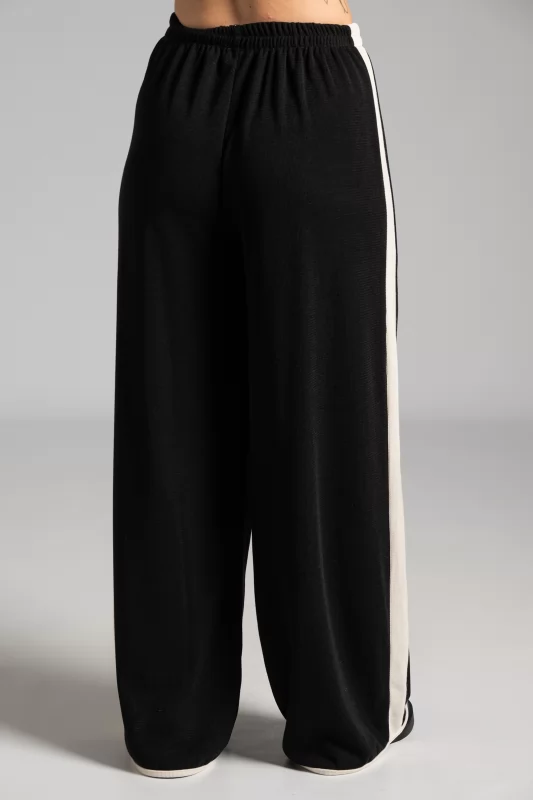 Set Blouse-Pants Color Details