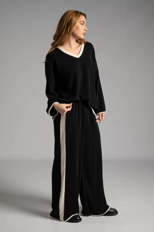 Set Blouse-Pants Color Details