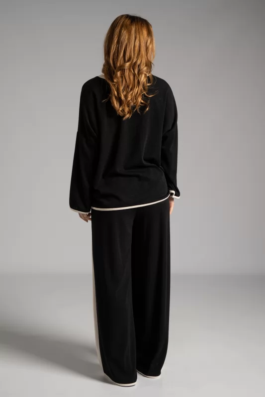 Set Blouse-Pants Color Details