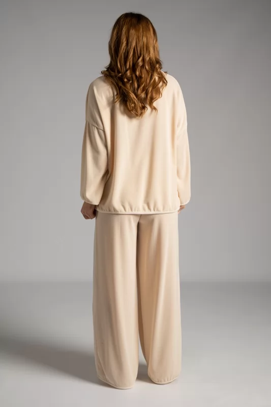 Set Blouse-Pants Color Details
