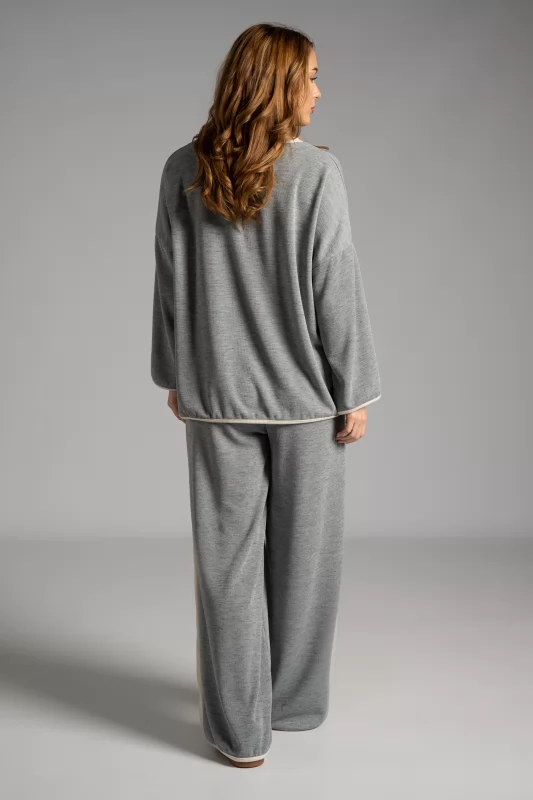 Set Blouse-Pants Color Details