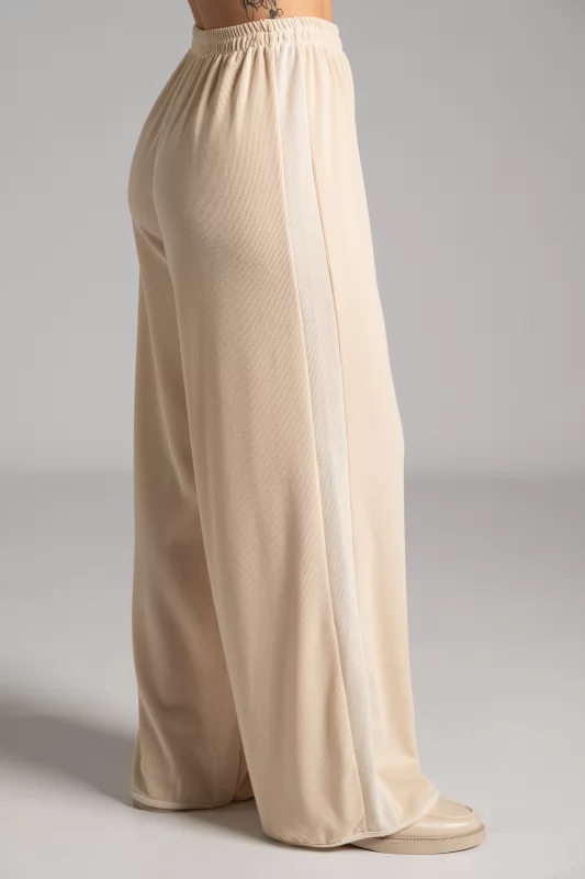 Set Blouse-Pants Color Details