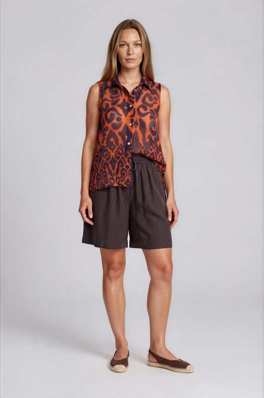 Shorts with Pockets and Elastic Waistband 