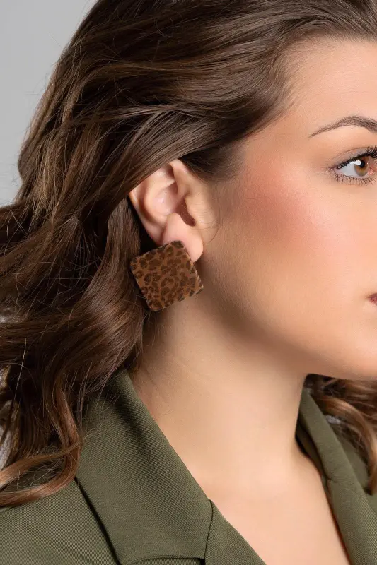 Earrings Square 