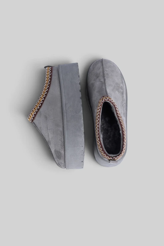Slipper Closed-Toe Suede 