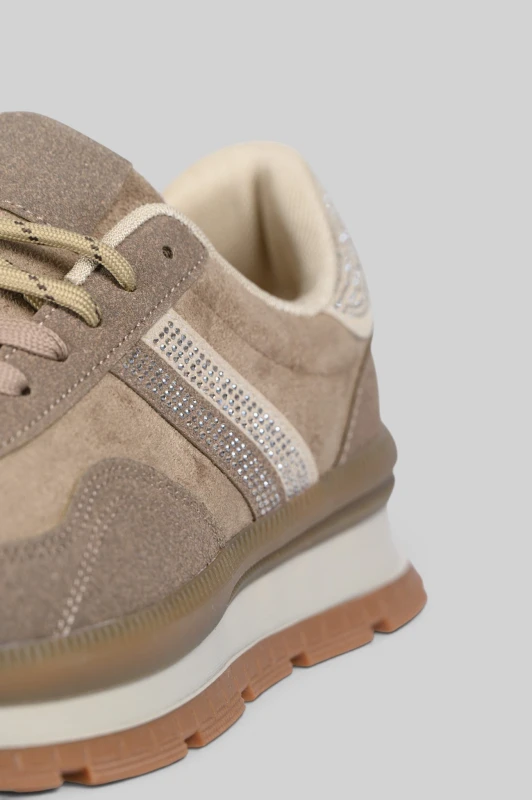 Sneaker με Strass Λεπτομέρειες
