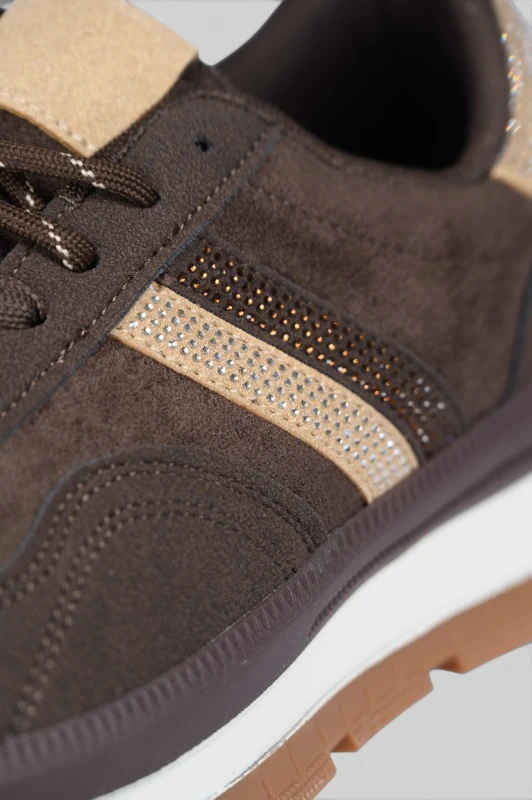 Sneaker με Strass Λεπτομέρειες