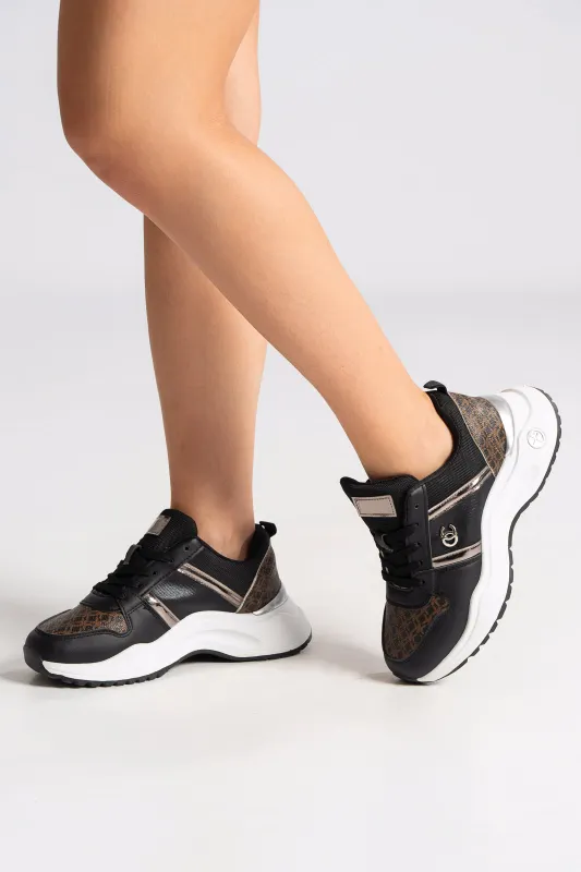 Sneakers Υφασμάτινα με Δερματίνη Λεπτομέρειες