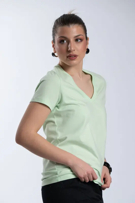 T-Shirt Basic Με V Λαιμόκοψη