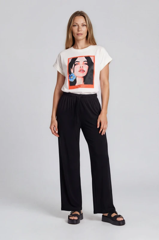 T-shirt Earth Flowers