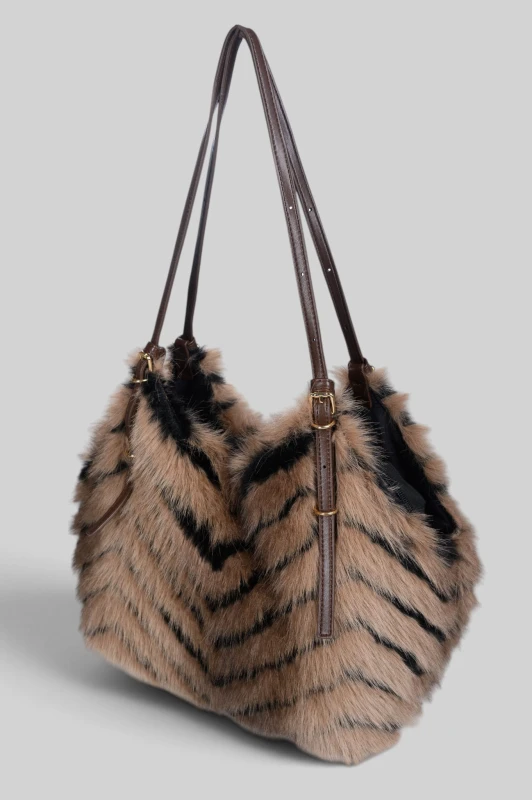 Τσάντα Fluffy Chevron