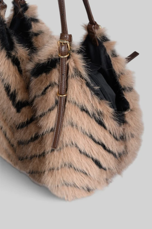 Τσάντα Fluffy Chevron