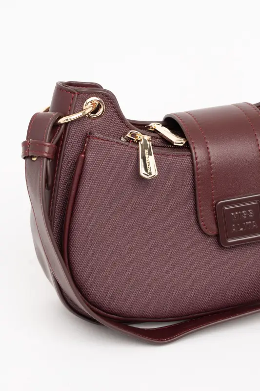 Τσάντα Hobo Δερματίνη Λεπτομέρειες