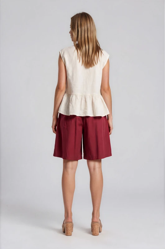 Bermuda Shorts Subtle Pleats Waistband 