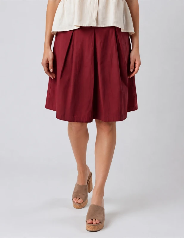 Bermuda Shorts Subtle Pleats Waistband 
